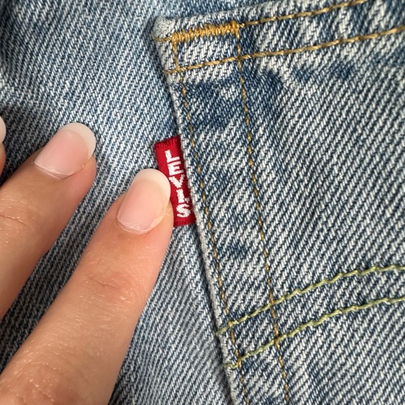 Levi's Light Blue Distressed Women's Jeans - Picture 12 of 14